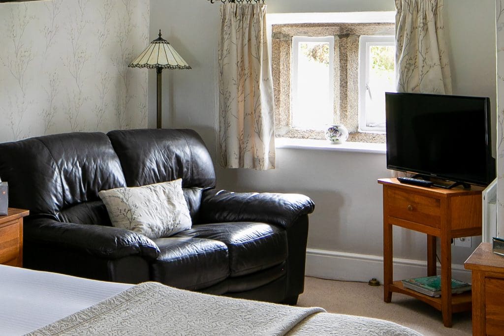 Reddivallen Farm B&B - Reddivallen Suite, lounge area