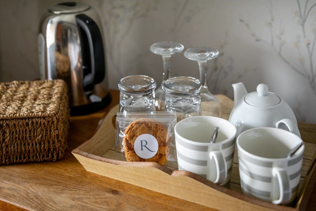 Reddivallen Farm B&B - The Reddivallen Suite - tea and coffee facilities in-room