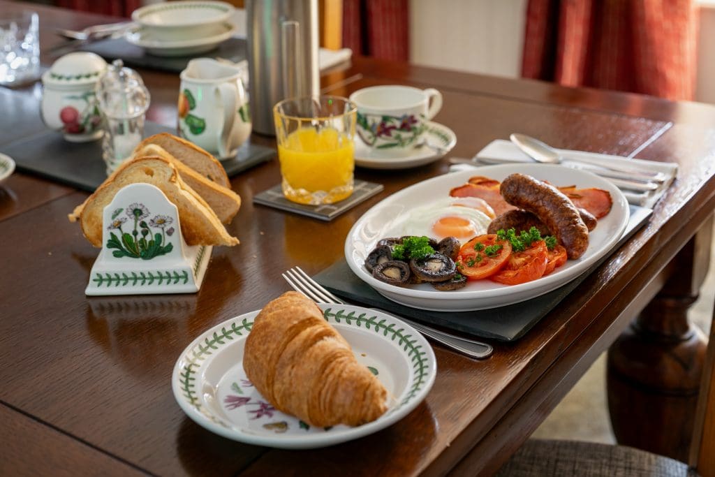 Reddivallen Farm B&B dining - breakfast